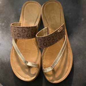 Guess slip on flat sandals